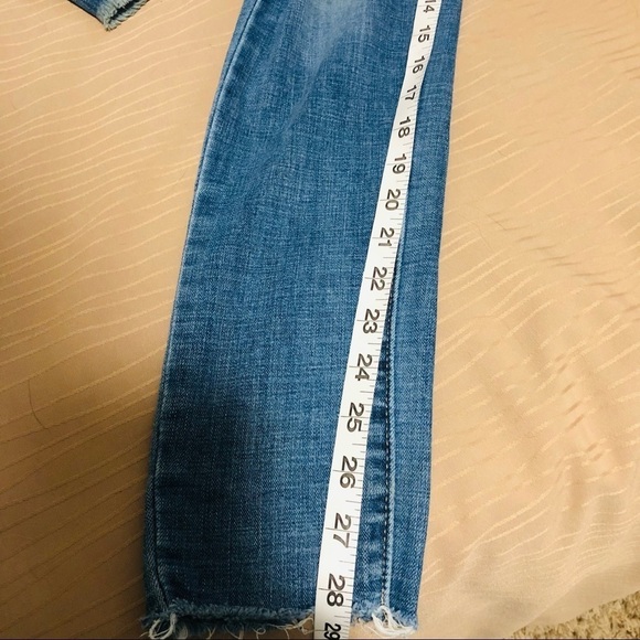 Levi’s 711 Skinny Raw Hem Distressed Jeans - Picture 7 of 7